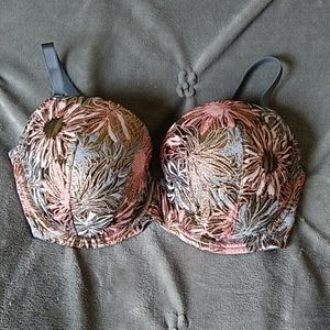 EUC - VS Dream Angels bra 36dd